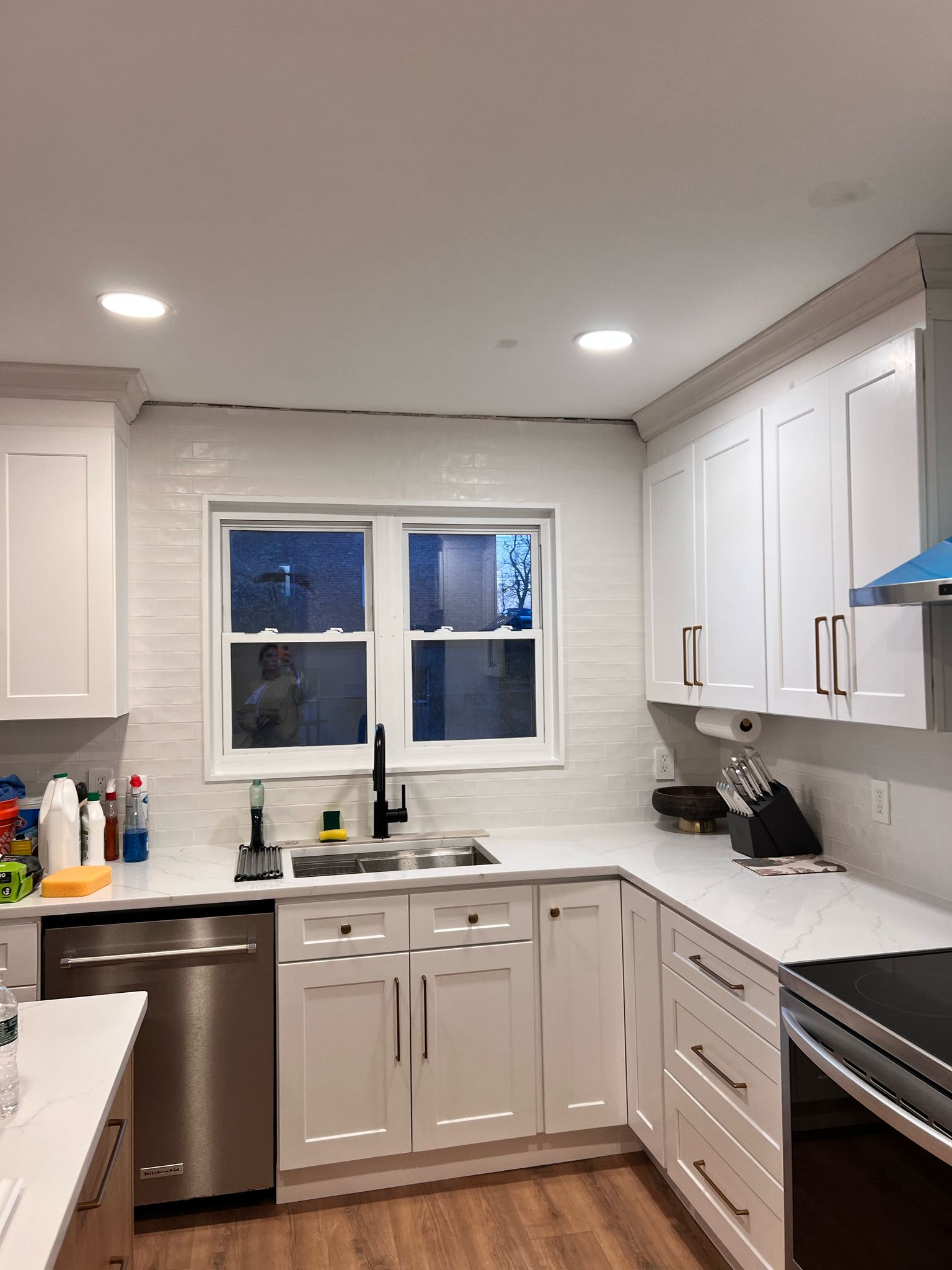Modern Transitional Kitchen - Image 9